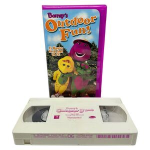 Barneys Outdoor Fun (VHS, 2003) Clamshell